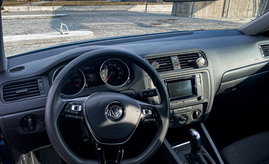 Volkswagen Jetta 2016 року